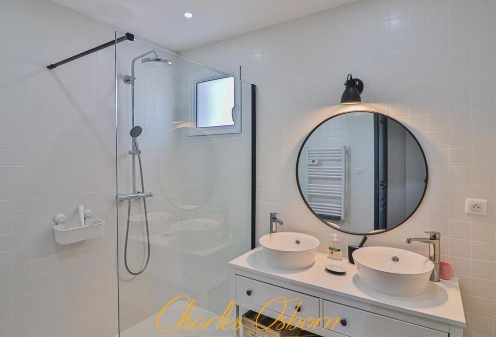 Villa Des Tamaris, Villa 5* En Bord De Mer. 프롱티냥 외부 사진